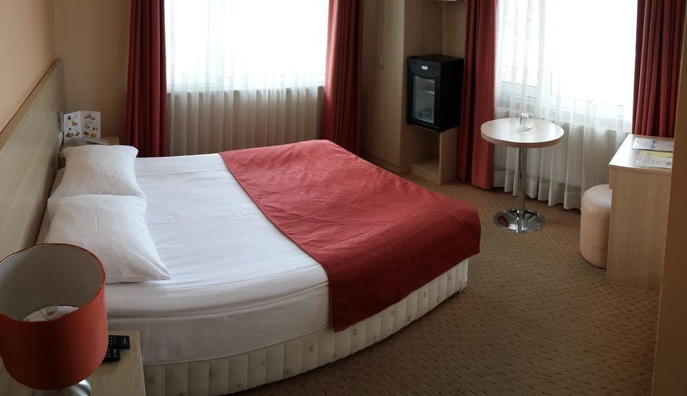 Payidar Hotel Istanbul Exterior photo